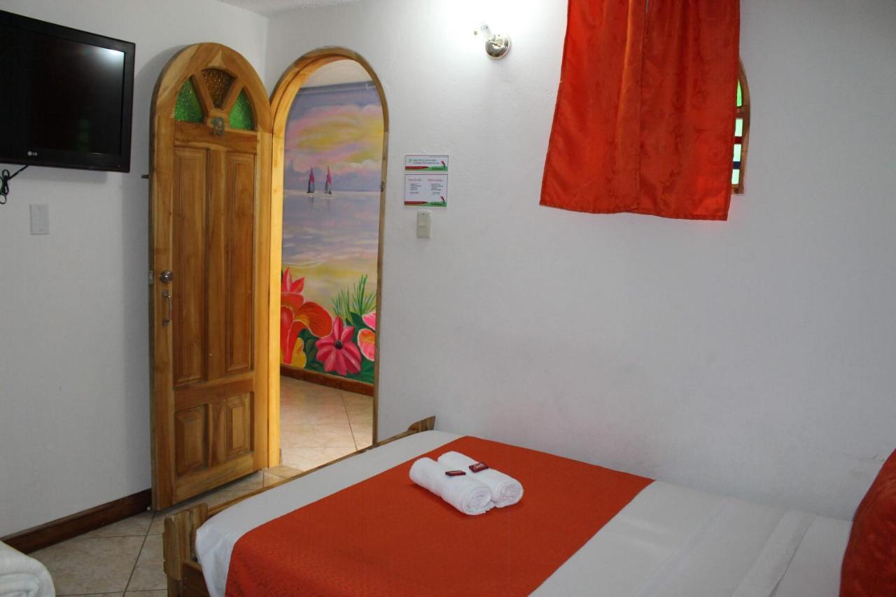 Hotel Las Guacamayas Guatapé Dış mekan fotoğraf